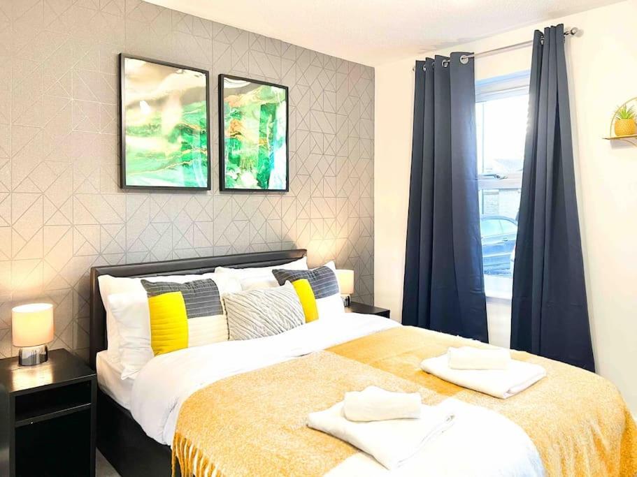 Apartament Free Parking - Business Or Relocation - Weekly Or Monthly - 4 Guests By Hofin Stays Short Lets & Serviced *