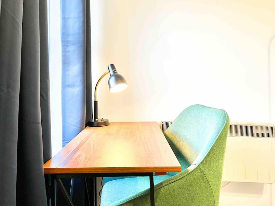 Free Parking - Business Or Relocation - Weekly Or Monthly - 4 Guests By Hofin Stays Short Lets & Serviced * Londra